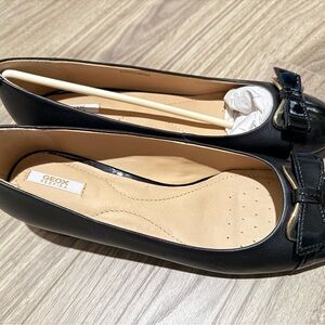 BRAND NEW- Geox Black Leather ballerina flats